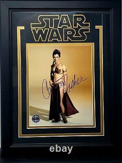 CARRIE FISHER Signed STAR WARS 8X10 Photo OPX Framed PSA/DNA #AE92433 GRADE 10