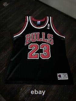 Michael Jordan Chicago Bulls Autographed Signed Jersey MONSTROUS AUTO PSA/DNA