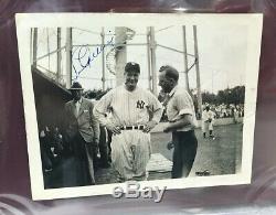 1938 Lou Gehrig Photo Dédicacée En Uniforme Avec Une Grande Yankees Provenance Psa / Adn