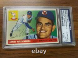 1955 Topps #77 Arnold Portocarrero PSA/DNA autographed SCARCE translates to French as '1955 Topps #77 Arnold Portocarrero PSA/DNA autographié RARE'.