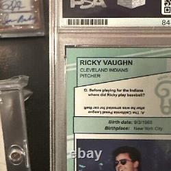 Carte autographiée Topps Charlie Sheen Ricky Vaughn PSA/DNA Wild Thing #99