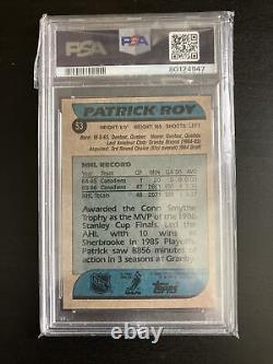 Carte de rookie autographiée de Patrick Roy de Topps 1986 authentifiée par PSA DNA