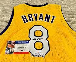 Kobe Bryant # 8 Signé Autographié Los Angeles Lakers Jersey Psa / Dna Autograph