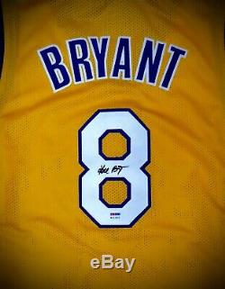 Lakers Kobe Bryant Autographié Signé Jersey Jaune Encadrée Psa / Adn B11902 # 8 Coa