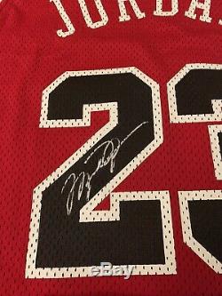 Michael Jordan Signé Autographié Upper Deck Uda Rookie Red Jersey + Psa / Adn Coa