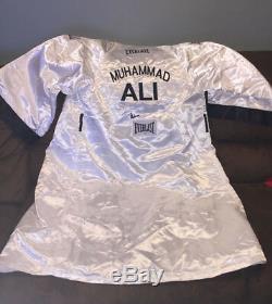 Muhammad Ali Authentique Autographié Signé Everlast Boxing Robe Psa / Adn 4a01704