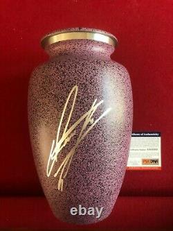 Undertaker, Autographed (psa / Dna Itp) Violet (10 1/2) Urne (rare / Vintage)